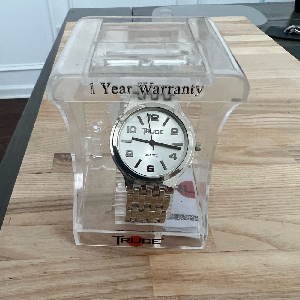 Truce Ladies Watch Quartz Stainless Steel Band New in Original Box